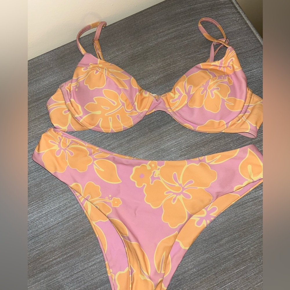 Floral bikini set